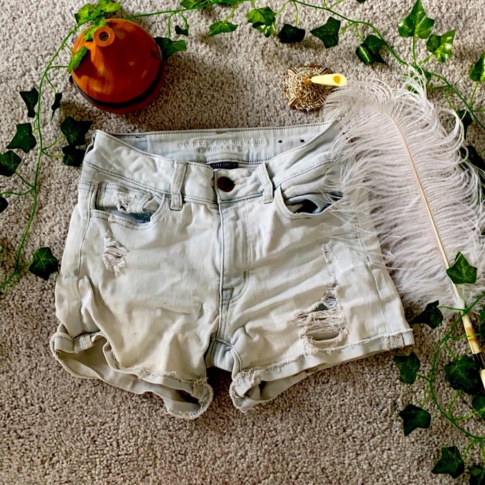 Jean shorts with rips